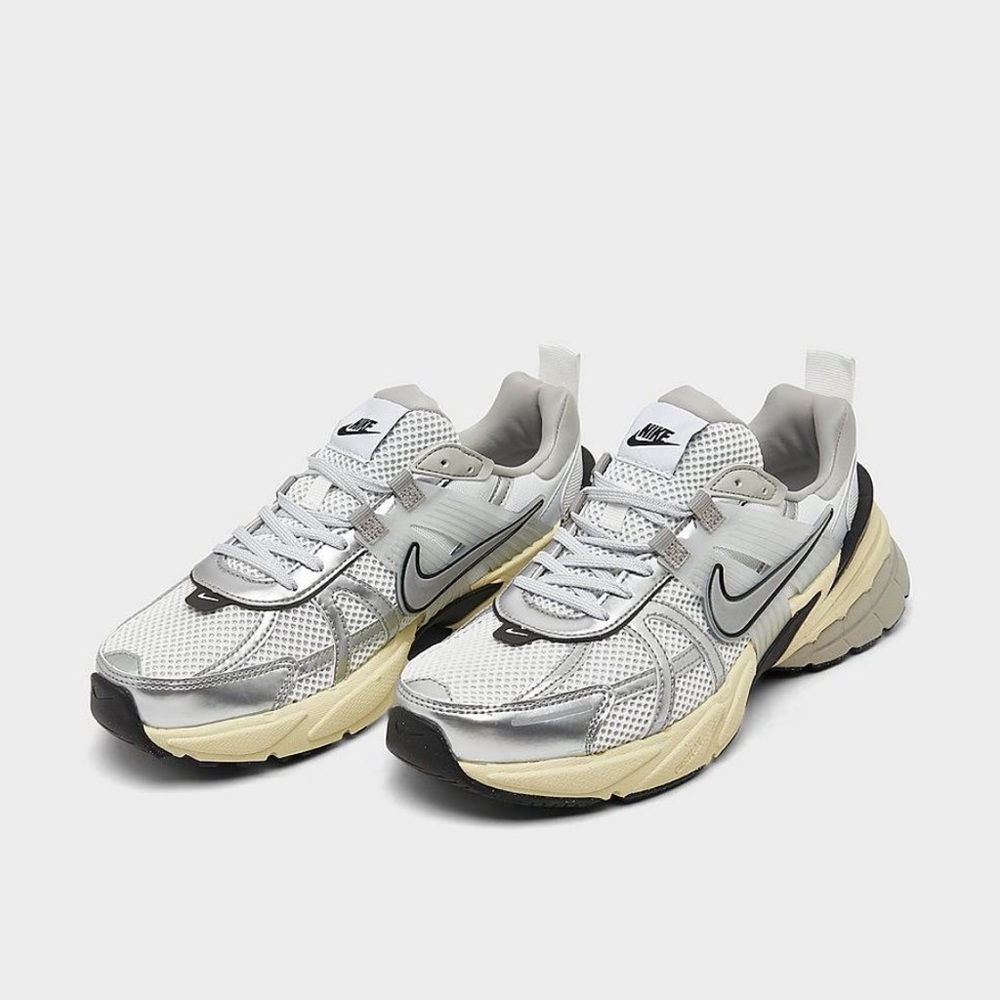 Nike V2K Runtekk Running Shoes